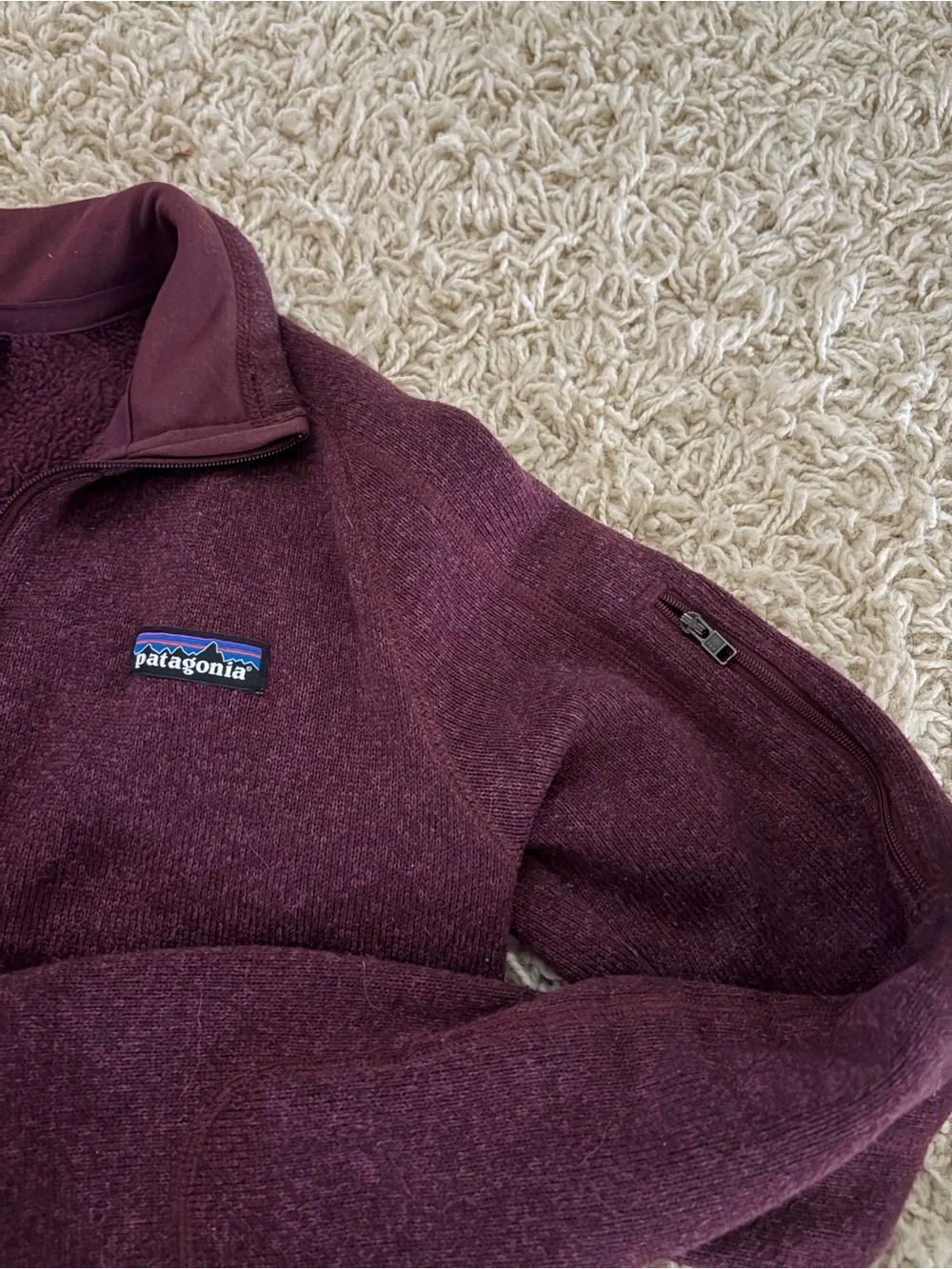 Men Patagonia top - small